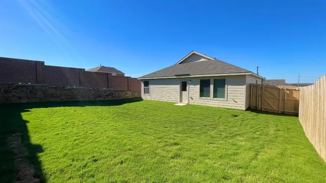 $2,075 | 6433 Becker Avenue, Fort Worth, TX 76123