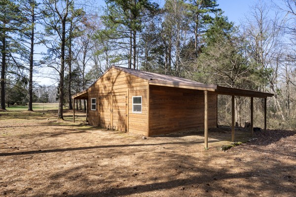 3778 Highway 100 Centerville, TN 37033 - Photo 33 of 59 a backyard of a house