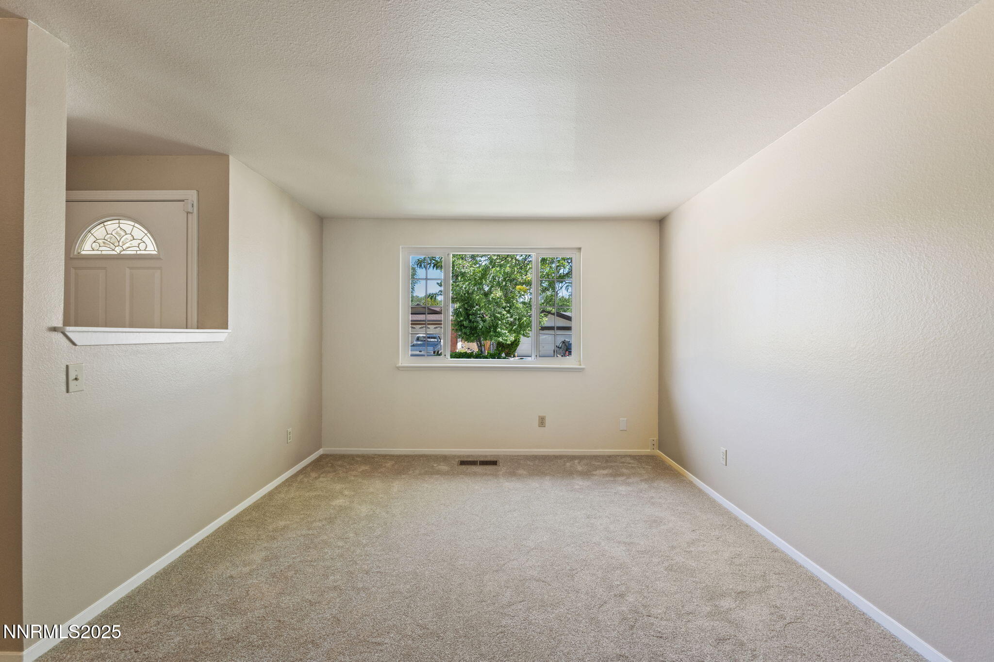 1885 King Edward Drive Reno, NV 89503 - Photo 14 of 31 14-web-or-mls-DSC04651