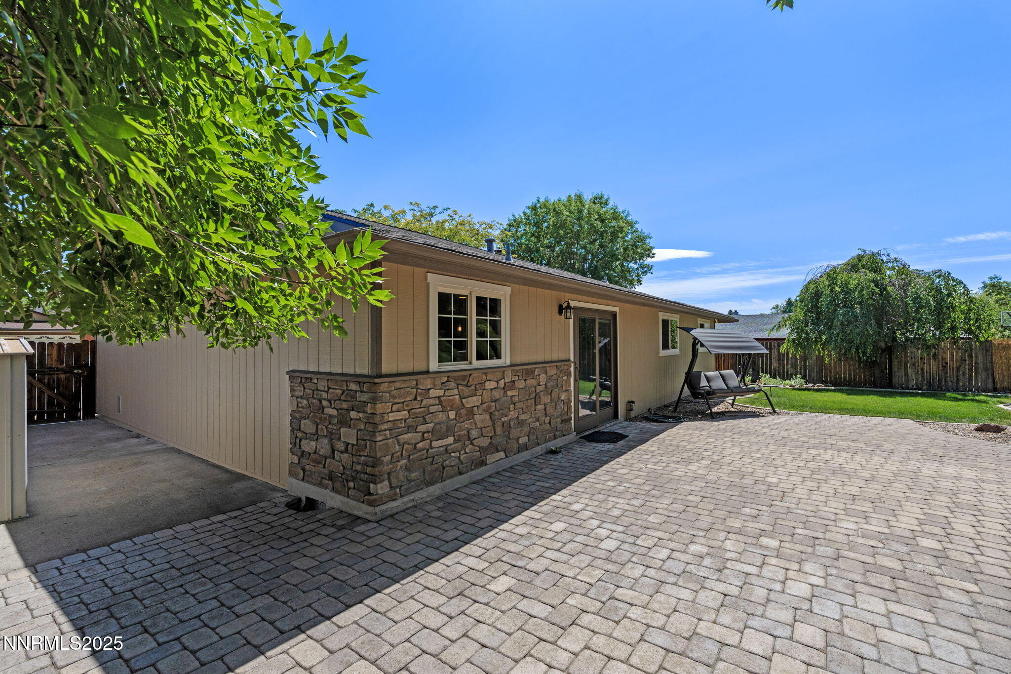 1885 King Edward Drive Reno, NV 89503 - Photo 25 of 31 21-web-or-mls-DSC03899