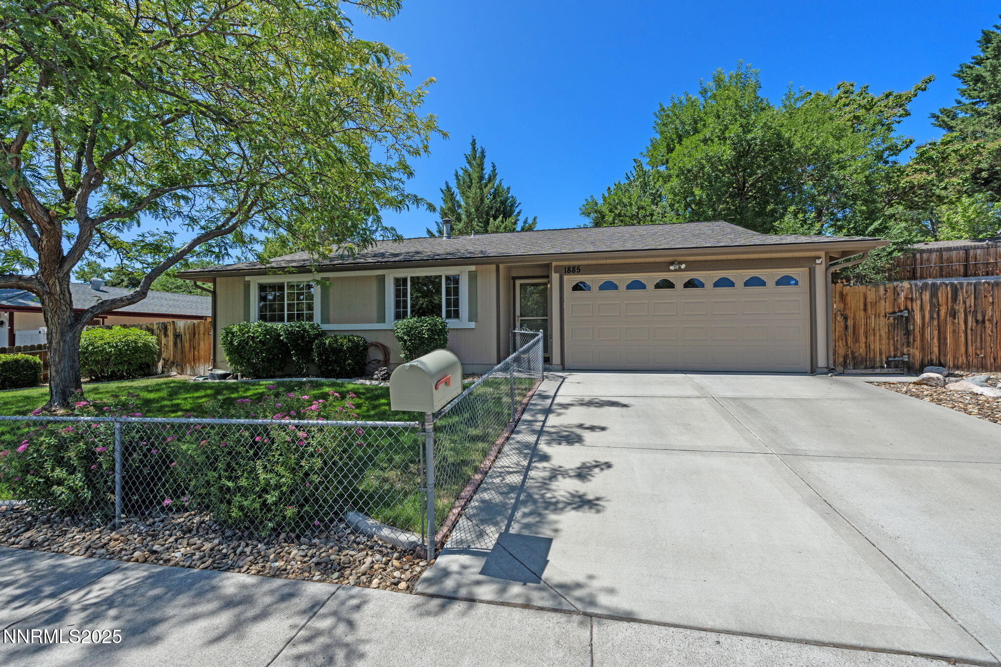 1885 King Edward Drive Reno, NV 89503 - Photo 3 of 31 3-web-or-mls-DSC03904