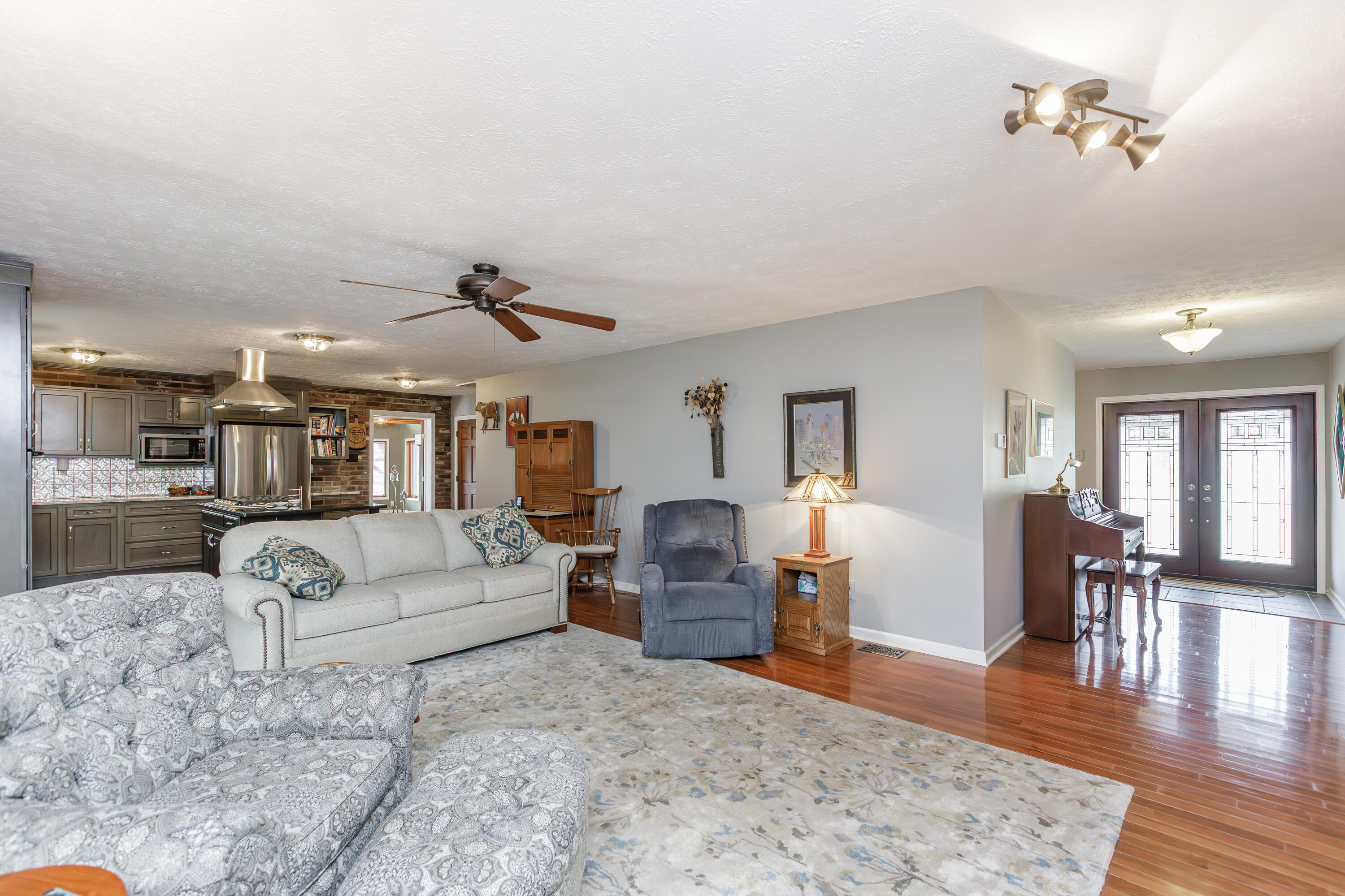 220 Evergreen Road Frankfort, KY 40601 - Photo 16 of 48 1-6