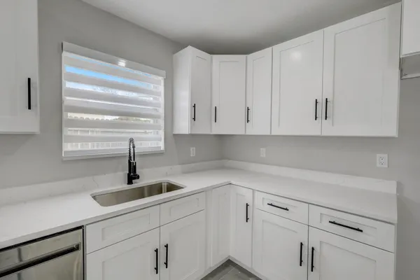 $475,000 | 520 Southwest 13th Place, Deerfield Beach, FL 33441