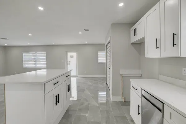 $475,000 | 520 Southwest 13th Place, Deerfield Beach, FL 33441