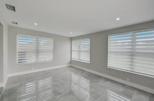 $475,000 | 520 Southwest 13th Place, Deerfield Beach, FL 33441