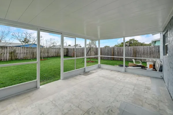 $475,000 | 520 Southwest 13th Place, Deerfield Beach, FL 33441