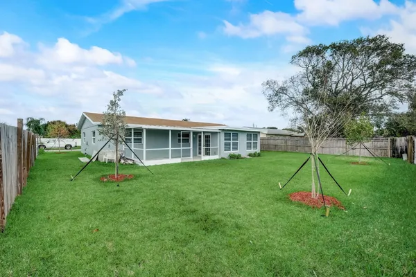 $475,000 | 520 Southwest 13th Place, Deerfield Beach, FL 33441