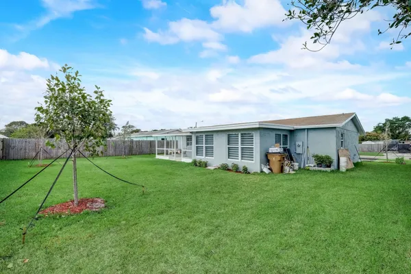 $475,000 | 520 Southwest 13th Place, Deerfield Beach, FL 33441