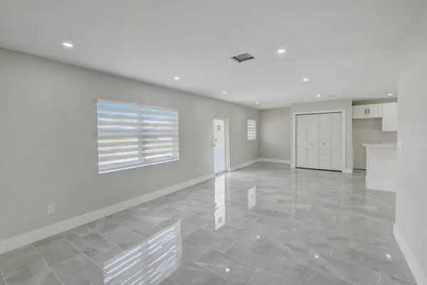 $475,000 | 520 Southwest 13th Place, Deerfield Beach, FL 33441