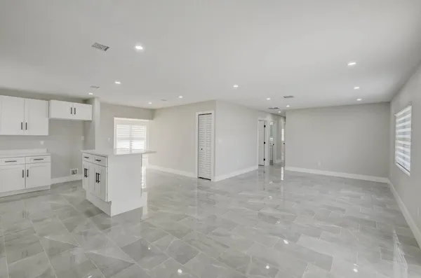 $475,000 | 520 Southwest 13th Place, Deerfield Beach, FL 33441