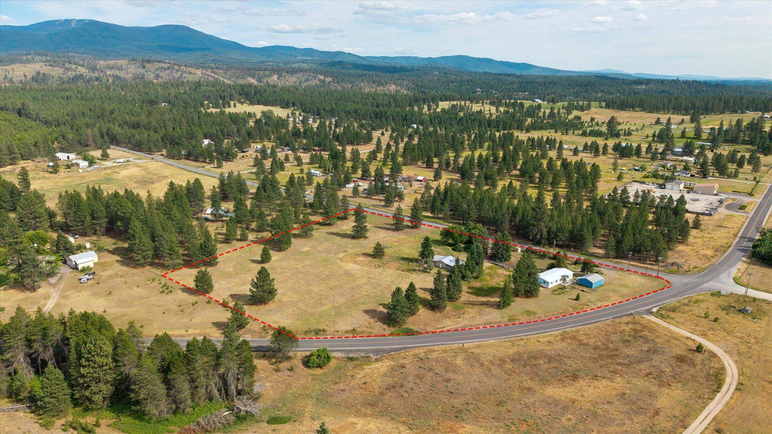 10911 East Laurel Road Elk, WA 99009 - Photo 7 of 36