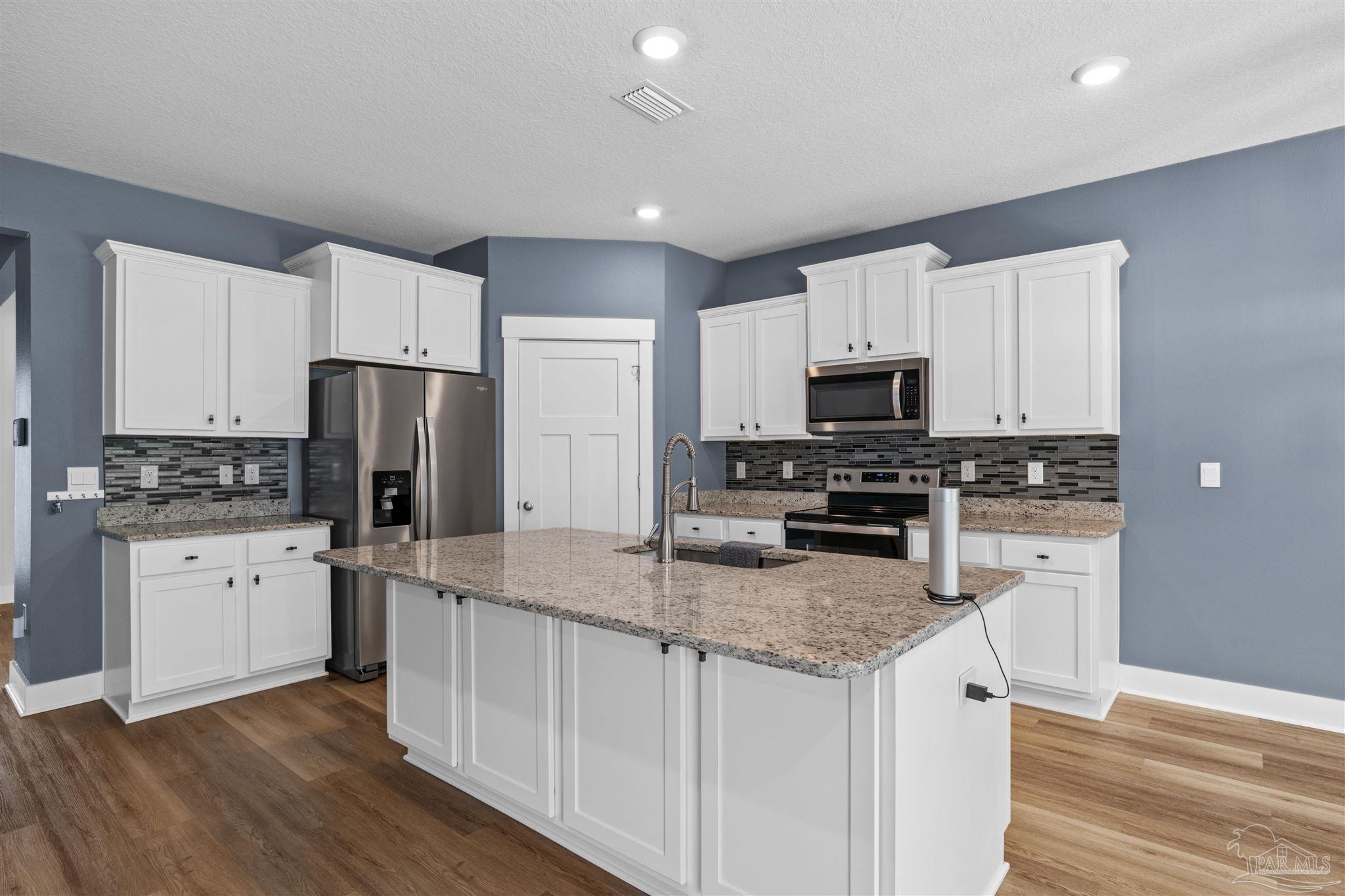 6076 Rutherford Loop Pensacola, FL 32526 - Photo 11 of 41 Gallery Image 11