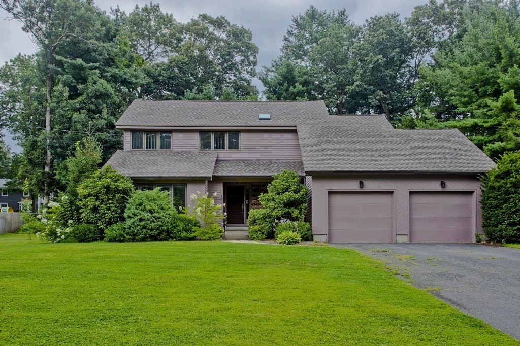 12 Blueberry Ridge Westfield, MA 01085 - Photo 1 of 32 Gallery Image 1