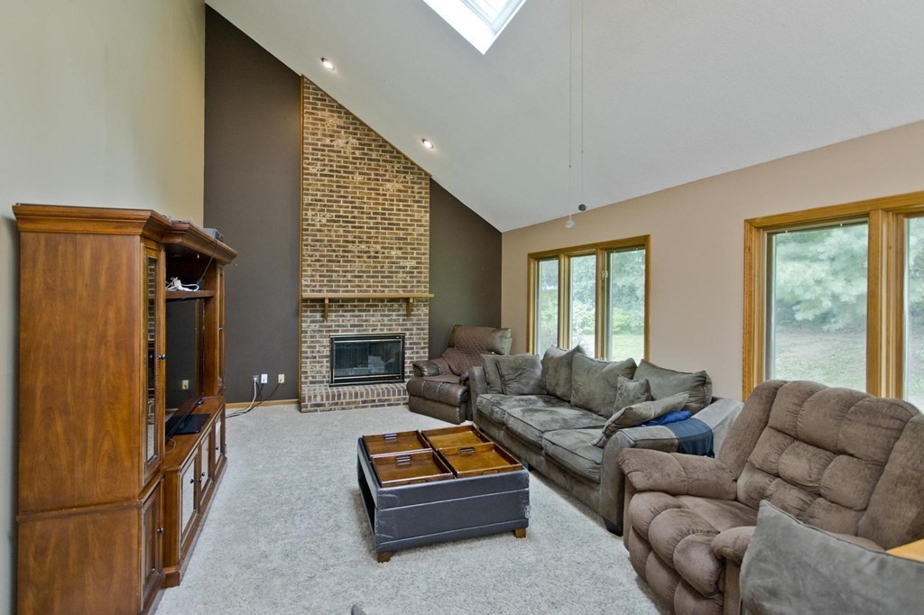 12 Blueberry Ridge Westfield, MA 01085 - Photo 6 of 32 Gallery Image 6