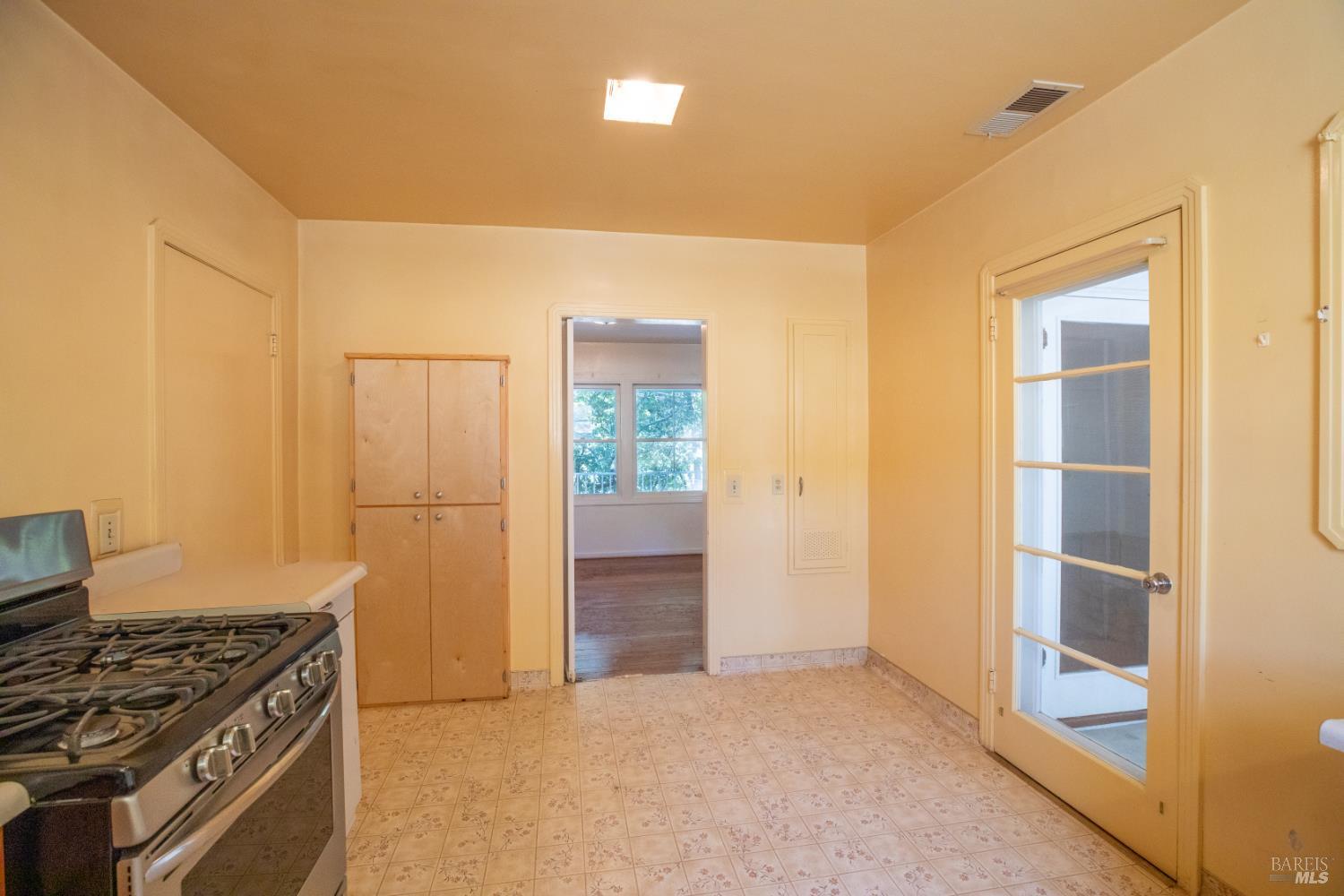 11491 Occidental Road Sebastopol, CA 95472 - Photo 14 of 52 Gallery Image 14