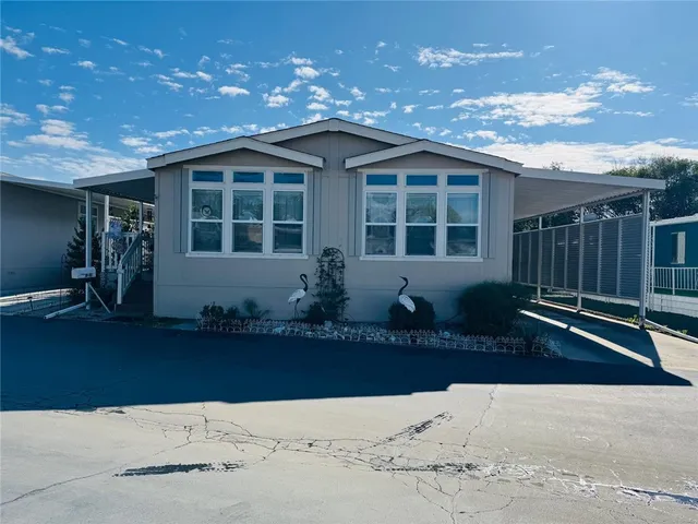 a front view of house with yard