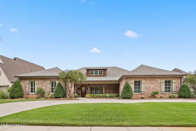 $925,000 | 104 Chicot Cove, Ridgeland, MS 39157