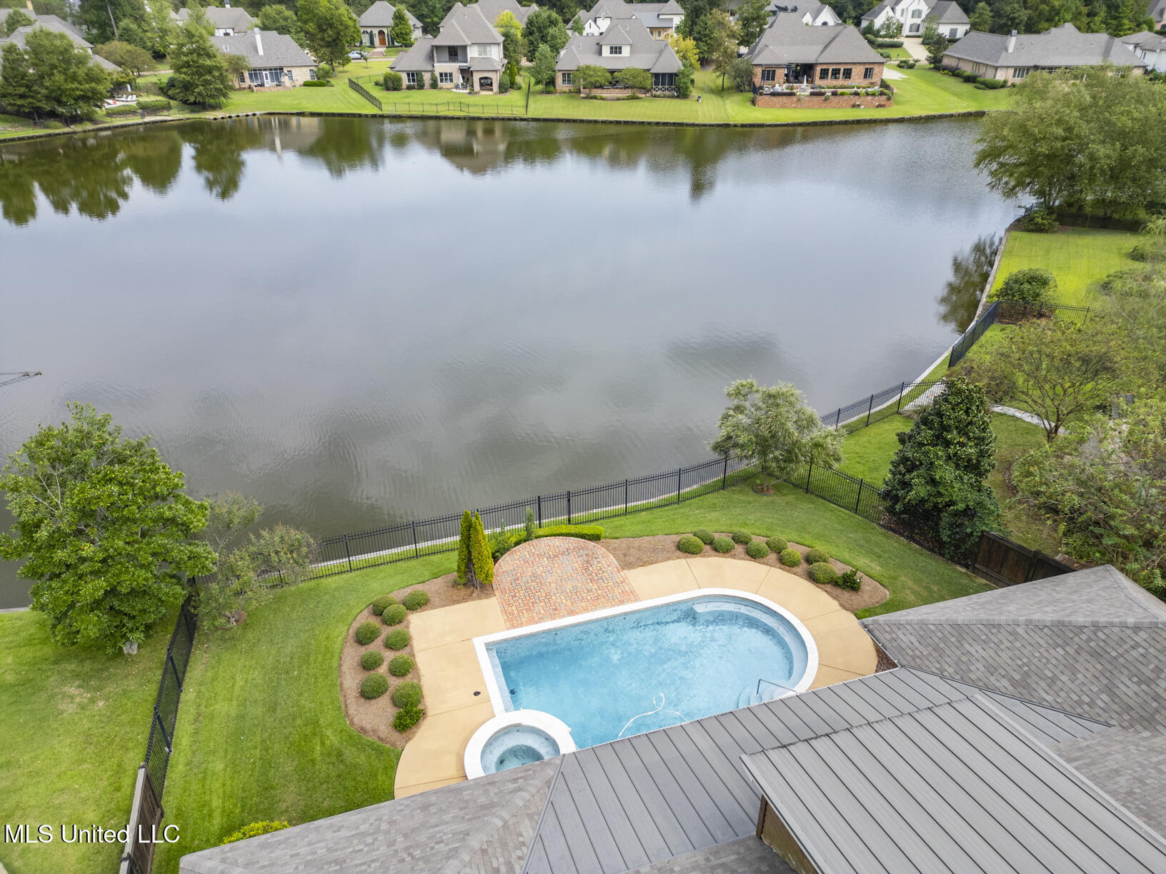 104 Chicot Cove Ridgeland, MS 39157 - Photo 17 of 39 104 Chicot Cv Drone-3