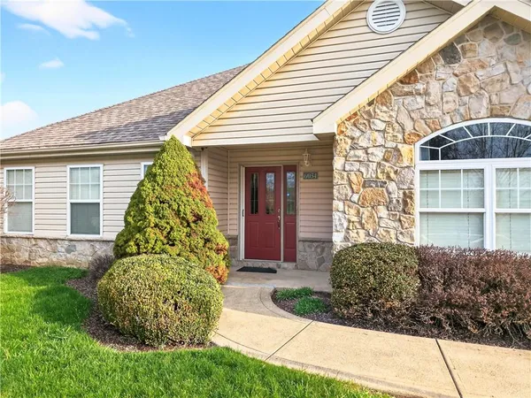 $425,000 | 6034 Triple Crown Circle, Greensburg, PA 15601