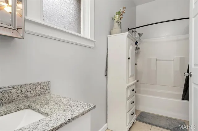 $284,900 | 2828 59th Street, St. Louis, MO 63139