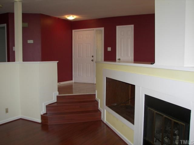 5107 Butternut Road Durham, NC 27707 - Photo 5 of 12 Foyer