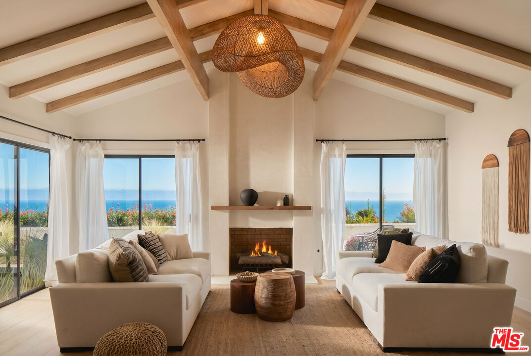 20374 Seaboard Road Malibu, CA 90265 - Photo 6 of 26