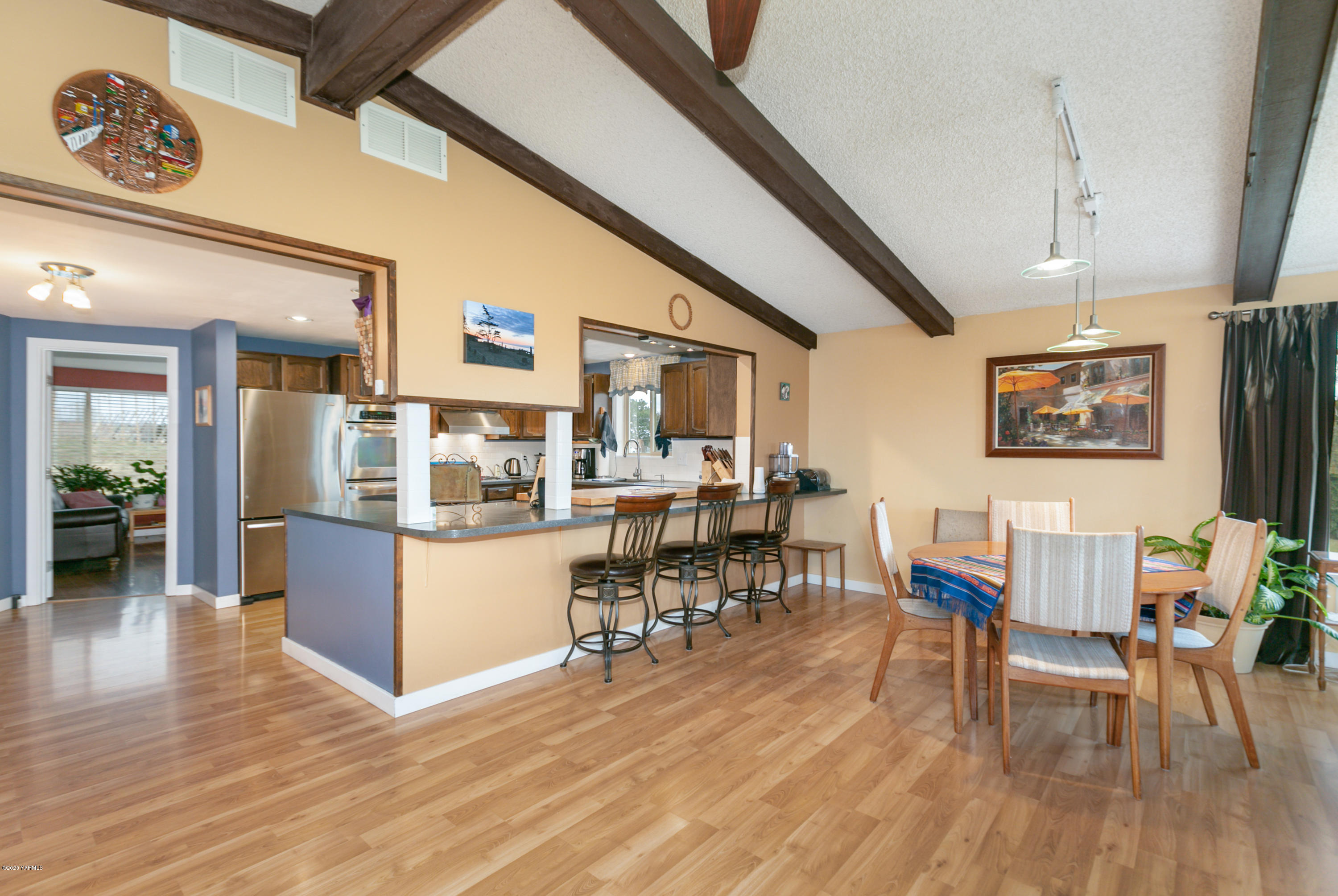 10061 Mieras Road Yakima, WA 98901 - Photo 14 of 23 Dining Room/Kithcen