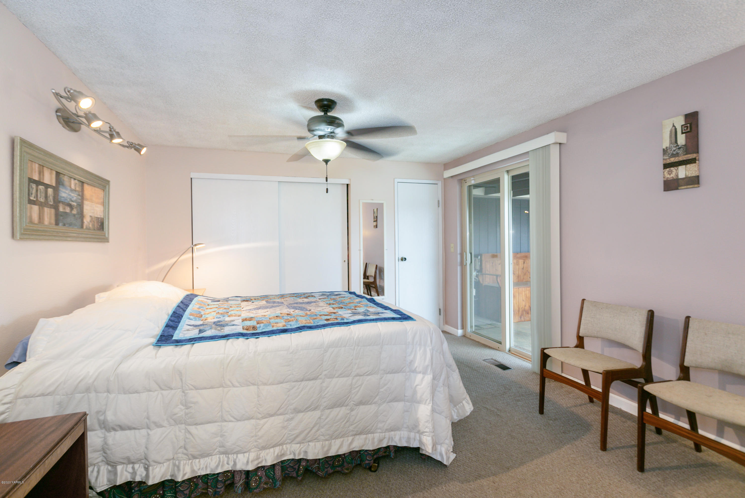 10061 Mieras Road Yakima, WA 98901 - Photo 18 of 23 Bedroom