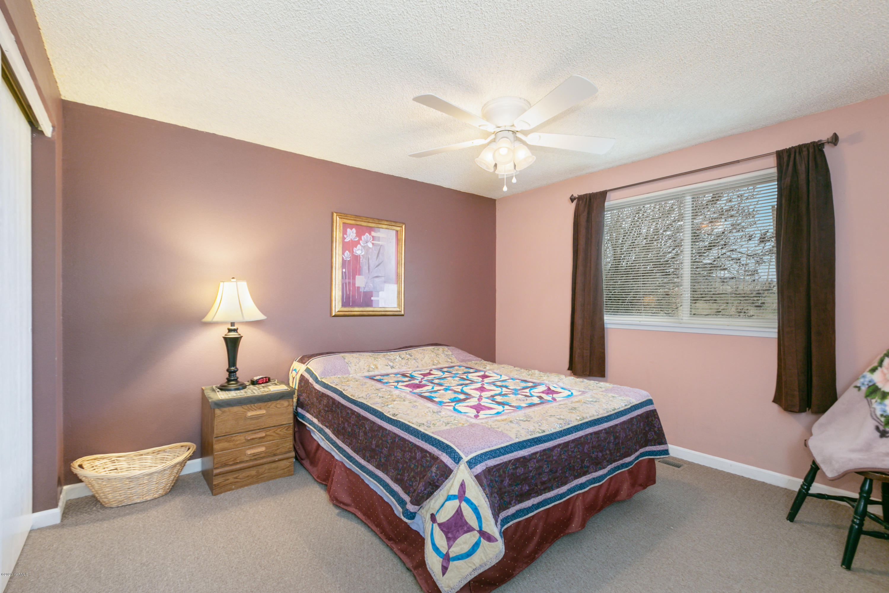 10061 Mieras Road Yakima, WA 98901 - Photo 20 of 23 Bedroom