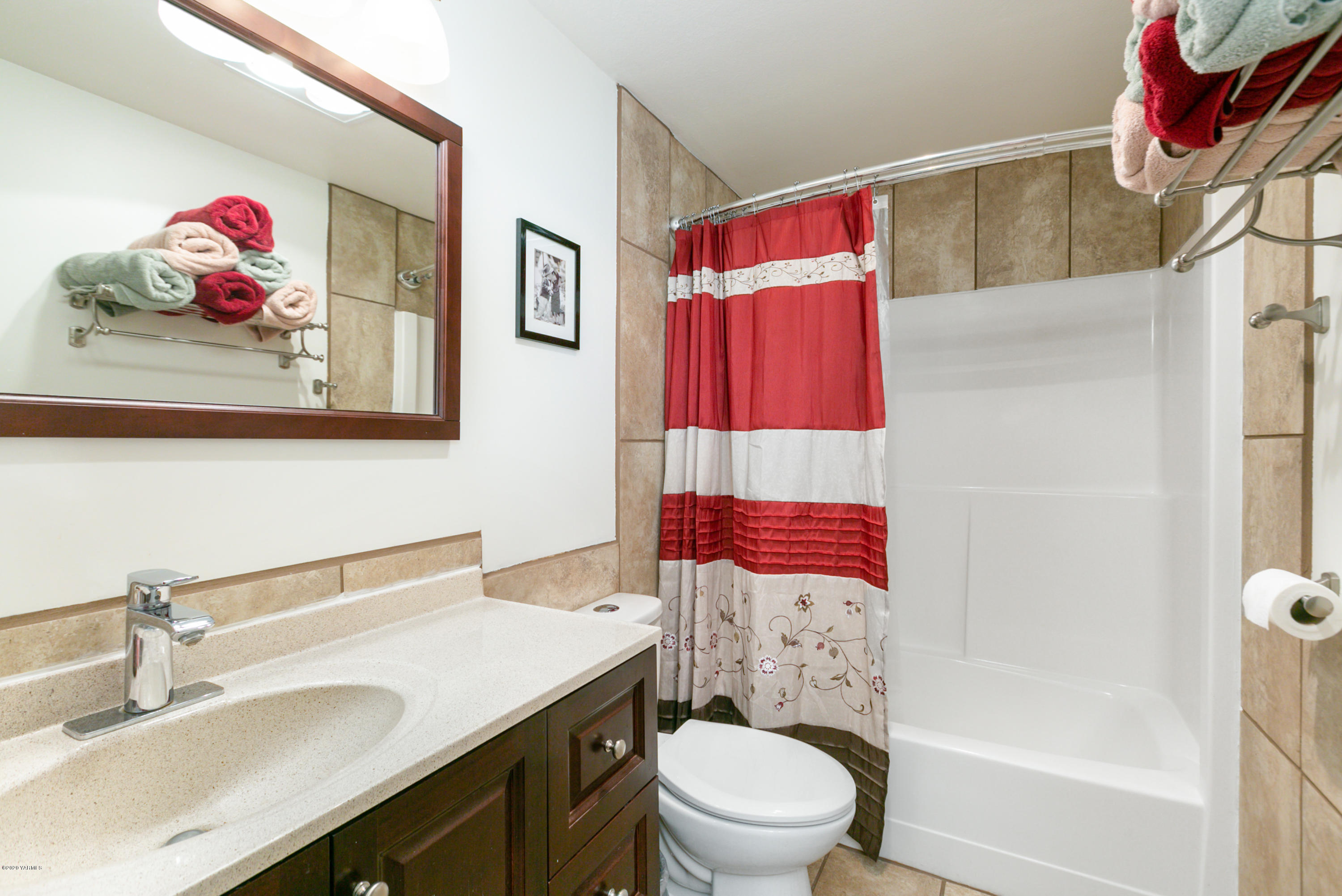 10061 Mieras Road Yakima, WA 98901 - Photo 22 of 23 Bathroom