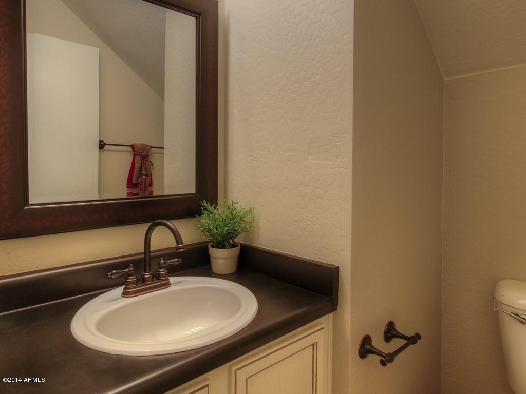 9424 West Eaton Road Phoenix, AZ 85037 - Photo 20 of 24 Main Level Powder Room