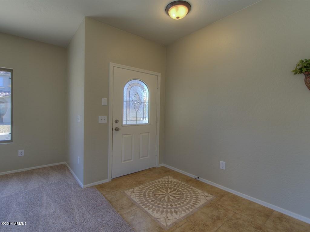 9424 West Eaton Road Phoenix, AZ 85037 - Photo 3 of 24 Foyer w/Mosaic Tile Design Accent