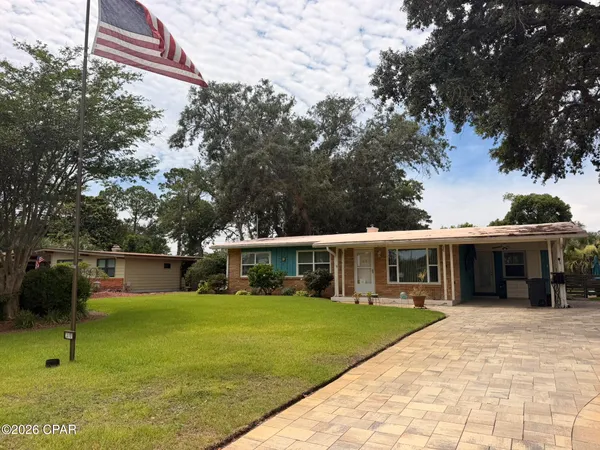 $2,500 | 215 Woodlawn Drive, Panama City, FL 32407