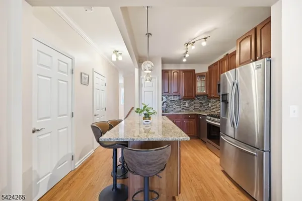 $699,000 | 424 Hartford Drive, Nutley, NJ 07110