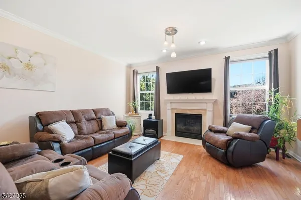 $699,000 | 424 Hartford Drive, Nutley, NJ 07110