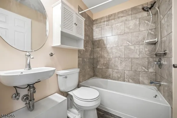 $699,000 | 424 Hartford Drive, Nutley, NJ 07110