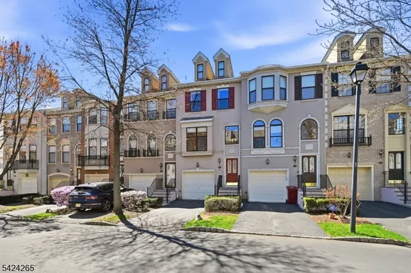 $699,000 | 424 Hartford Drive, Nutley, NJ 07110