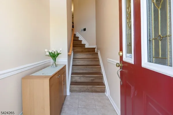 $699,000 | 424 Hartford Drive, Nutley, NJ 07110