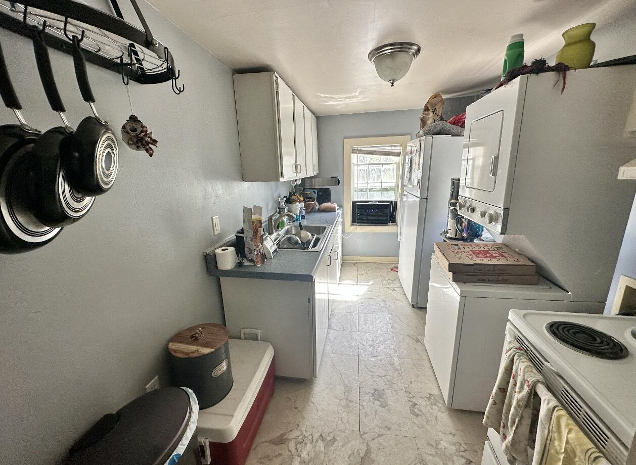 1107 Prince Street Georgetown, SC 29440 - Photo 11 of 23 Kitchen