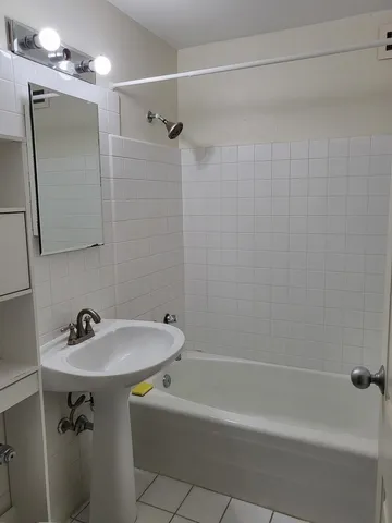 $2,450 | 525 West Aldine Avenue, Unit 602, Chicago, IL 60657