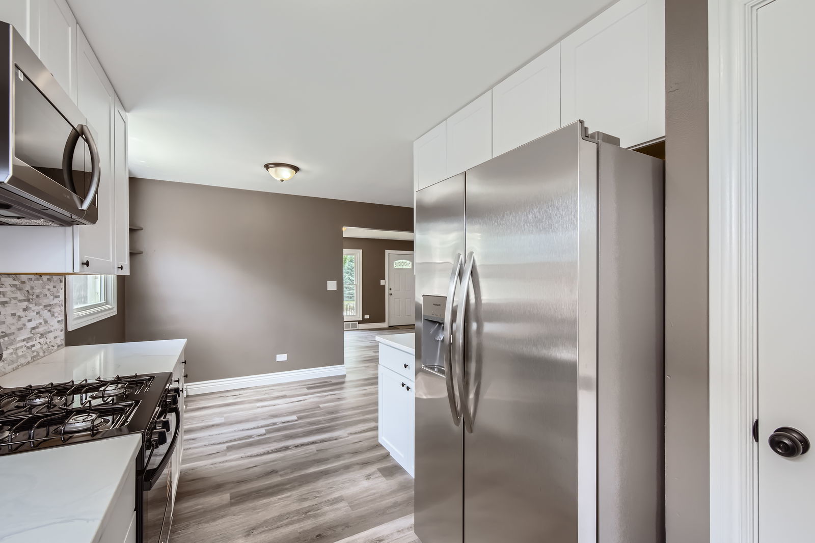 18353 Chicago Avenue Lansing, IL 60438 - Photo 9 of 28