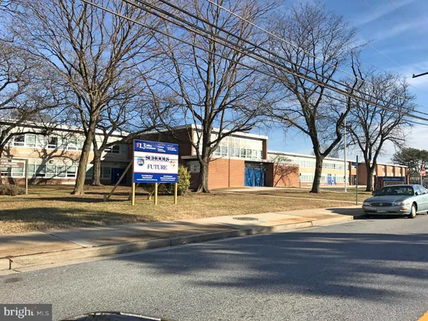 $1,900 | 78 South Hawthorne Road, Middle River, MD 21220