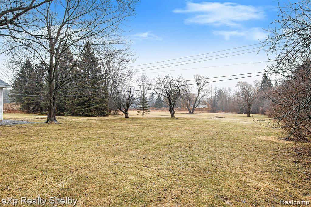 1909 Grace Avenue Rochester Hills, MI 48309 - Photo 23 of 25