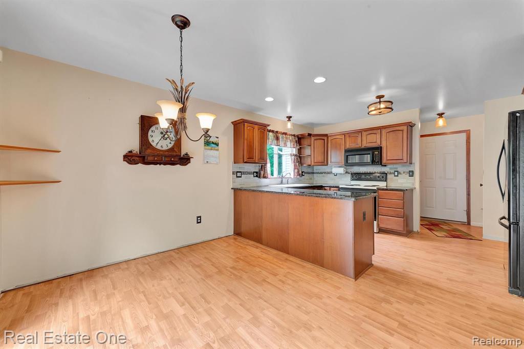 9700 Marquette Road Goodells, MI 48027 - Photo 17 of 53