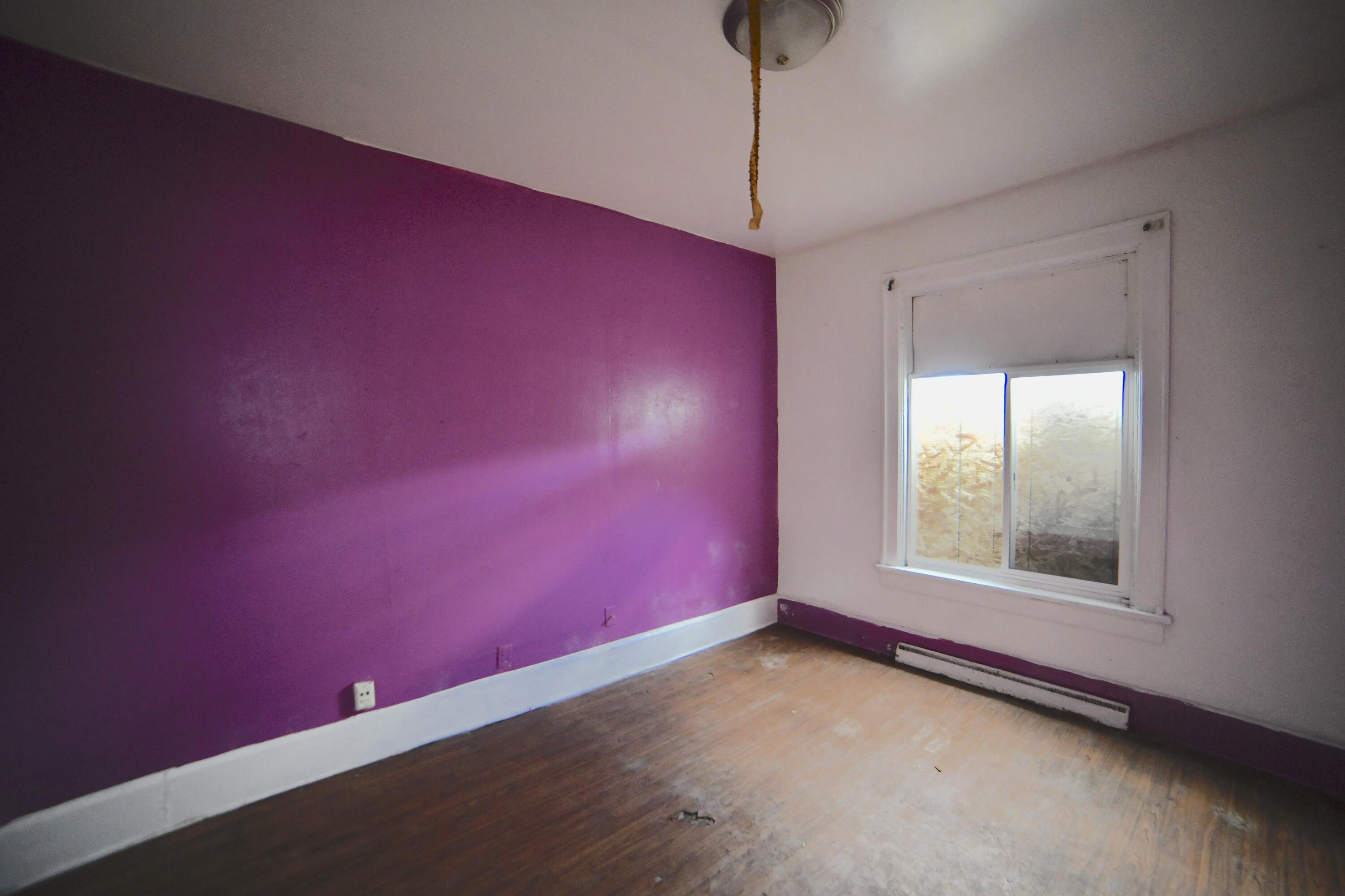 1925 West Center Street Milwaukee, WI 53206 - Photo 3 of 15 Dining Room (6)