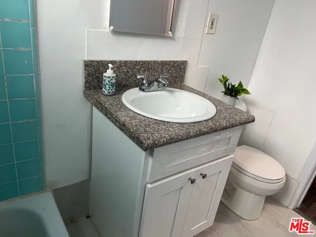 $2,195 | 2023 Reservoir Street, Los Angeles, CA 90026