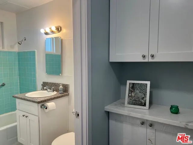 $2,195 | 2023 Reservoir Street, Los Angeles, CA 90026