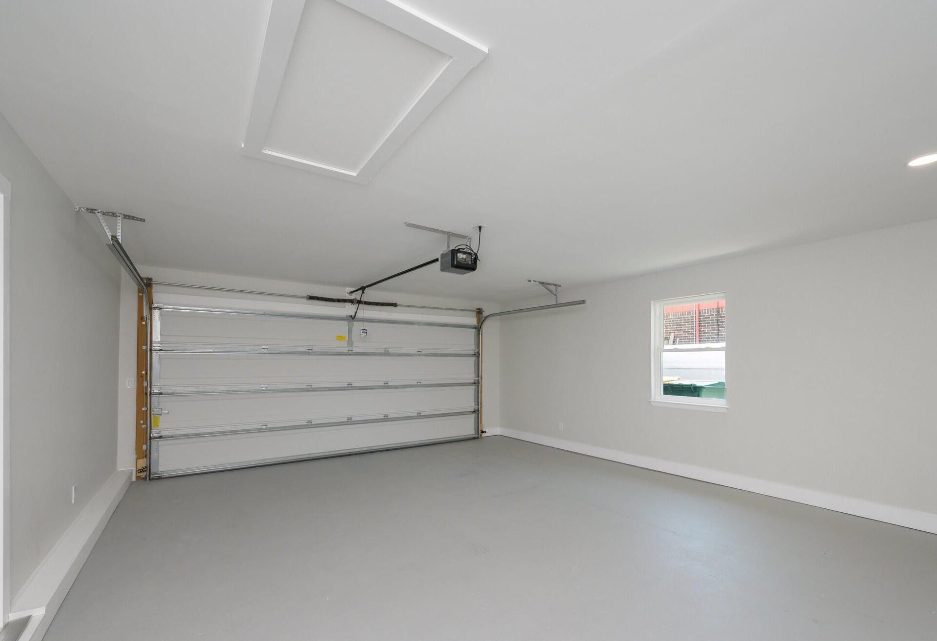 79 11th Street Shalimar, FL 32579 - Photo 34 of 36 an empty room with windows and closet