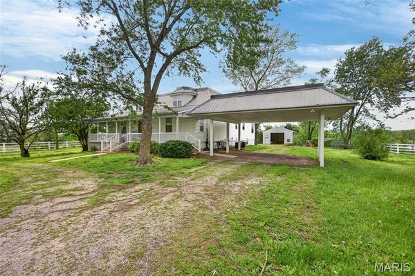 $575,000 | 2431 West Elm Street, Lebanon, MO 65536