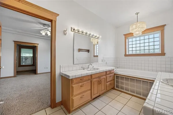$575,000 | 2431 West Elm Street, Lebanon, MO 65536